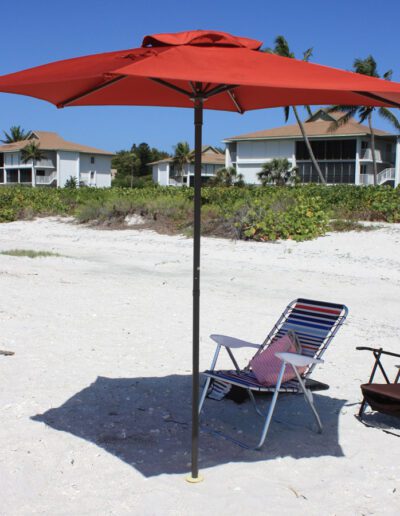 Portable-Umbrella-Anchoring-System-For-the-Beach